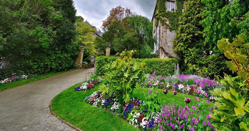 Le GR 221, De Coutances (Manche) à Pont-d’Ouilly (Calvados)