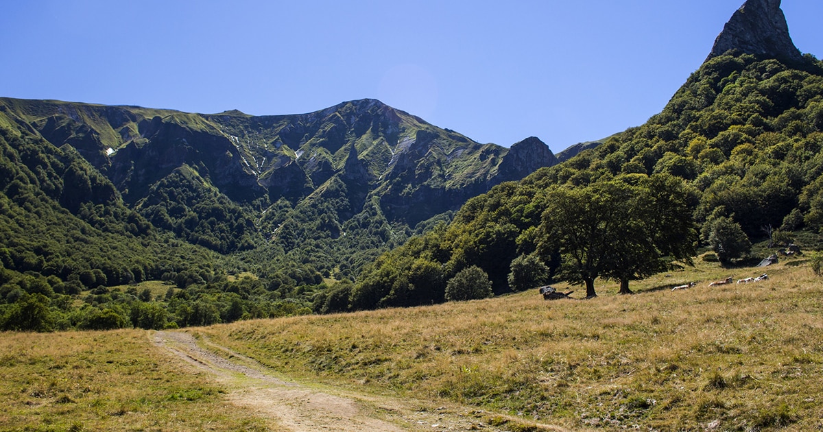 Chemin d'accès au Sancy par la vallée de Chaudefour